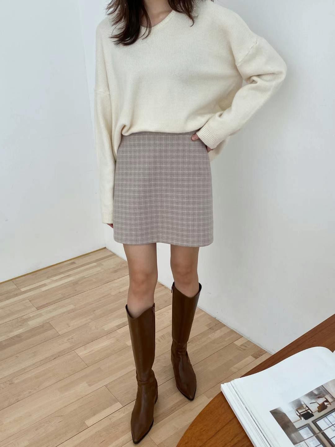 B264 TUESDAY SKIRT