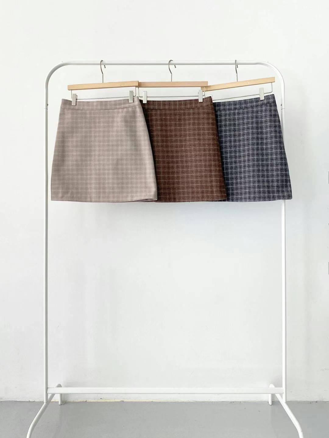 B264 TUESDAY SKIRT