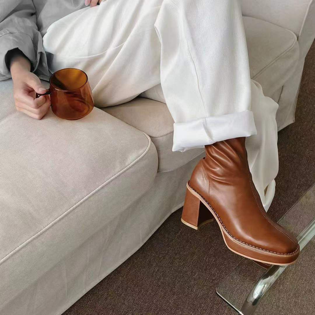 SE025 CAMEL BOOTS