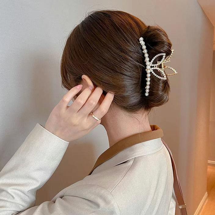 A070 RABBIT HAIRCLIP