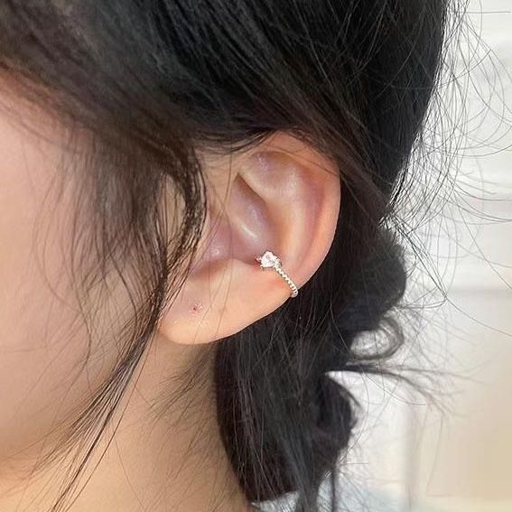 A072 SINGLE EARRING