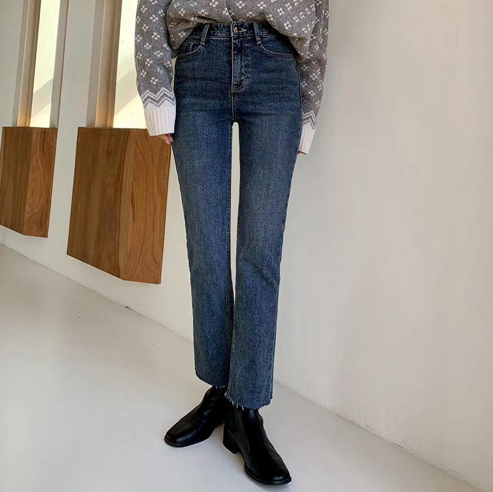 J149 WEEKLY JEANS