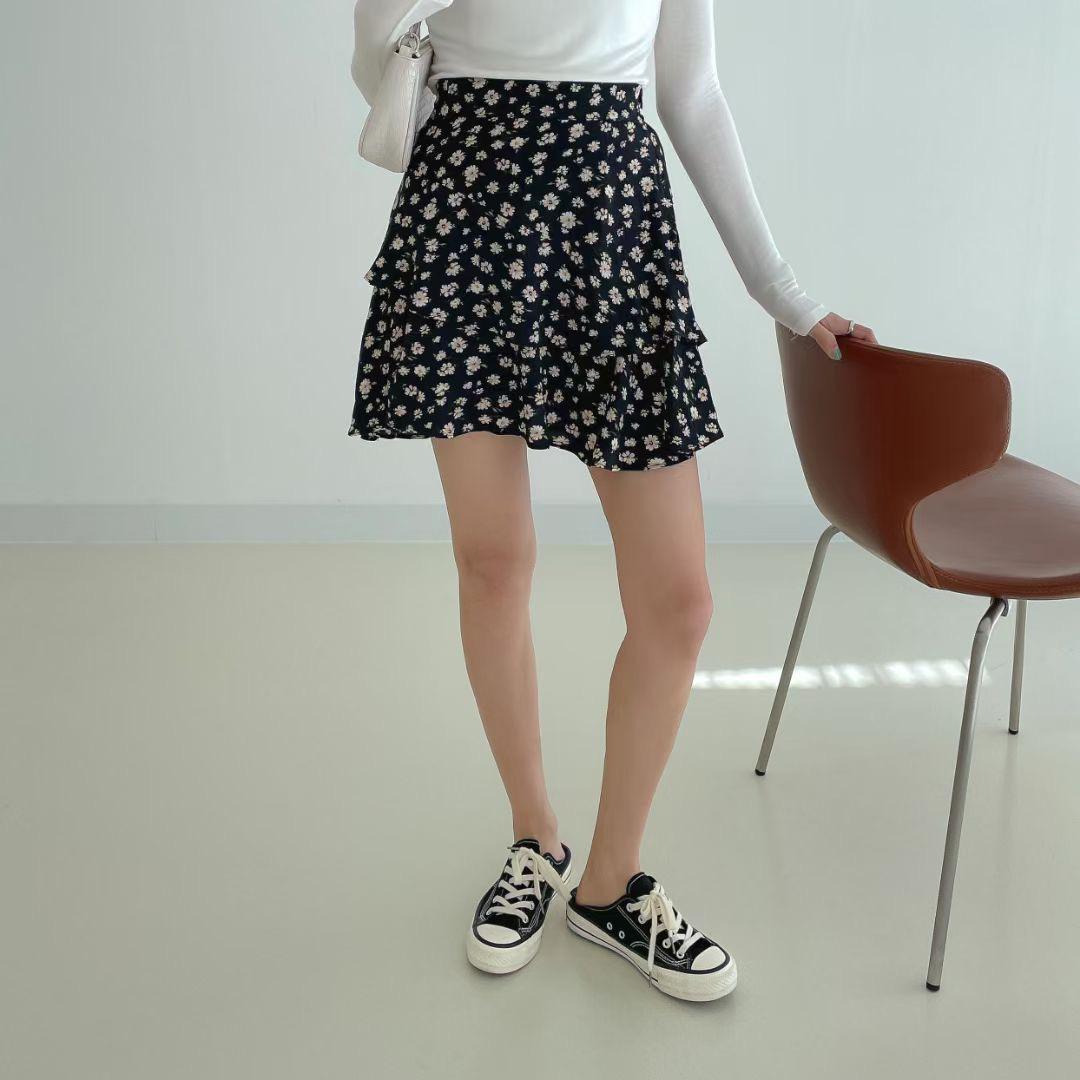 B160 WHITE DAY FLORAL SKIRT