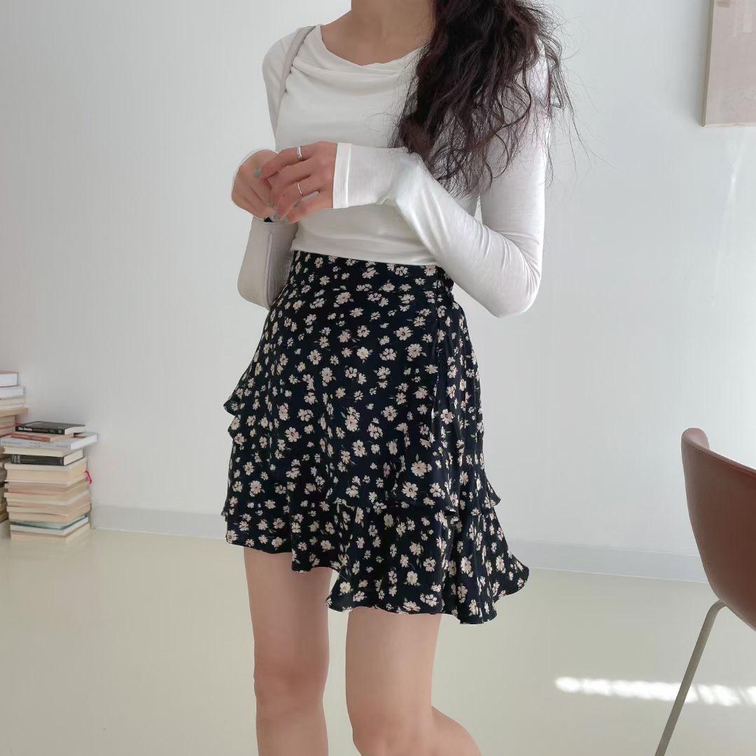 B160 WHITE DAY FLORAL SKIRT