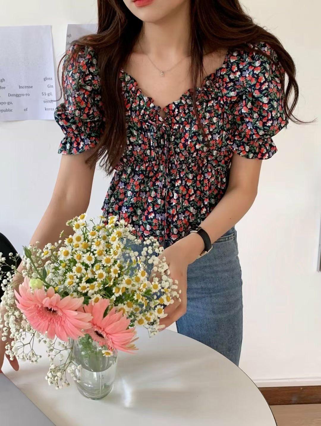 T545 FLOWERS DAY TOP