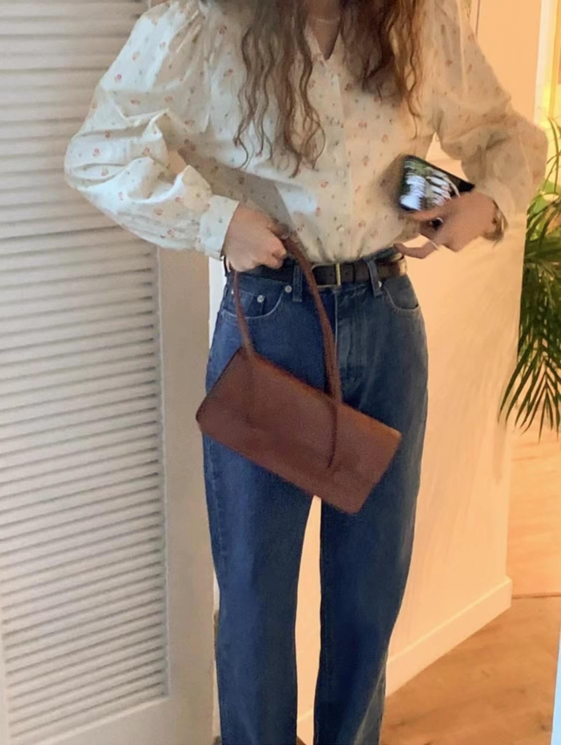 T644 VINGE BLOUSE