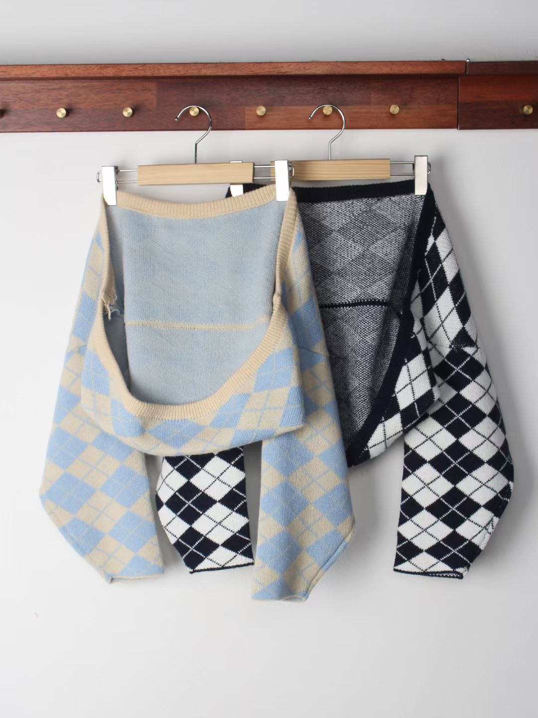 C050 WARM HAND OUTER