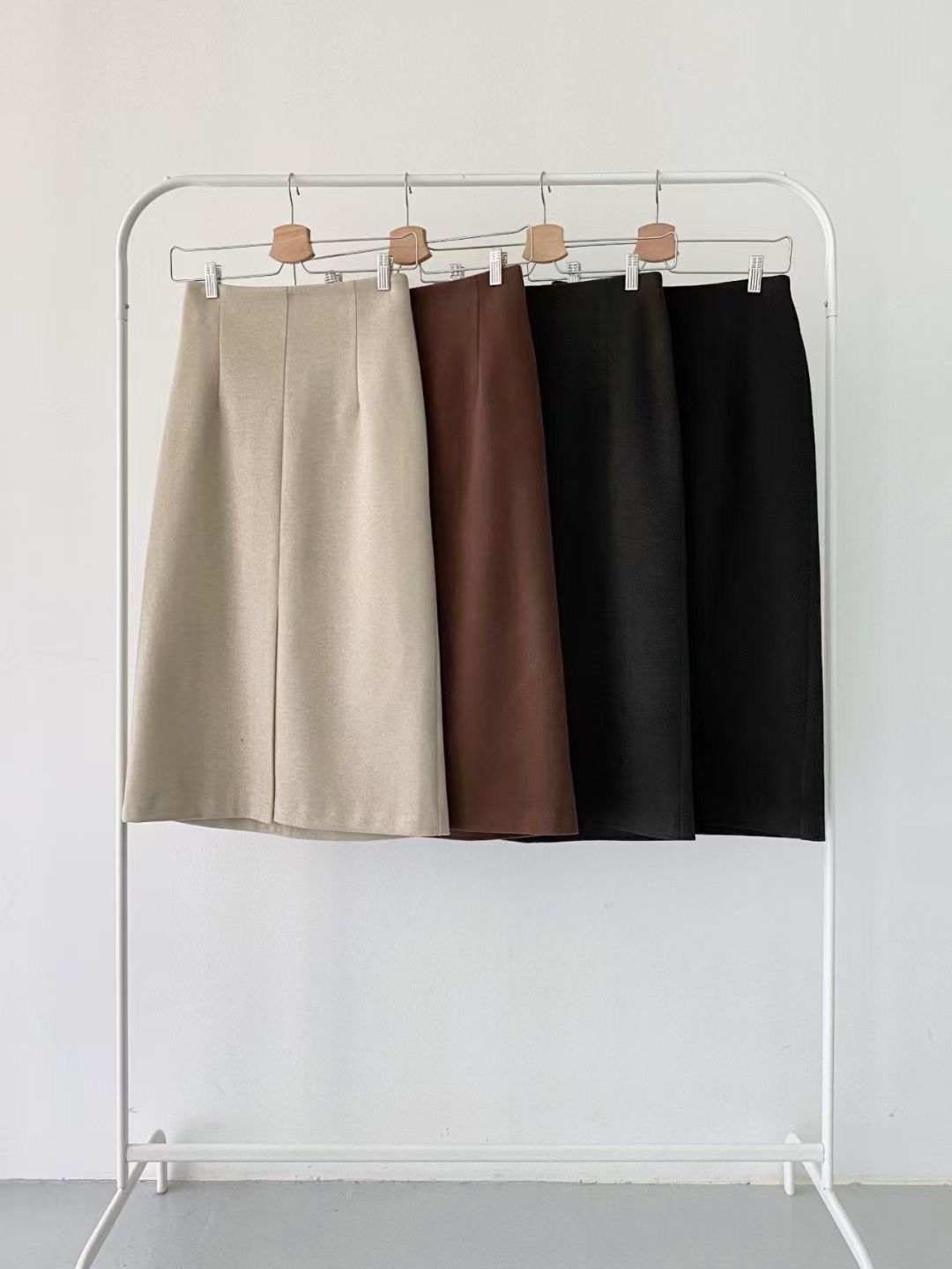 B209 MIDE SKIRT