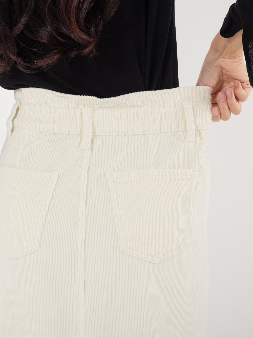 B210 HAPPY FRIDAY SKIRT
