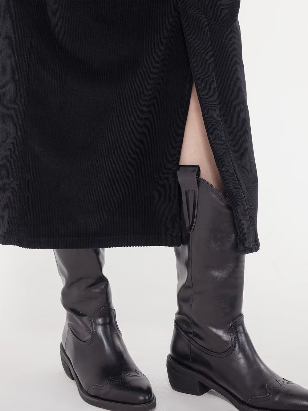 B210 HAPPY FRIDAY SKIRT