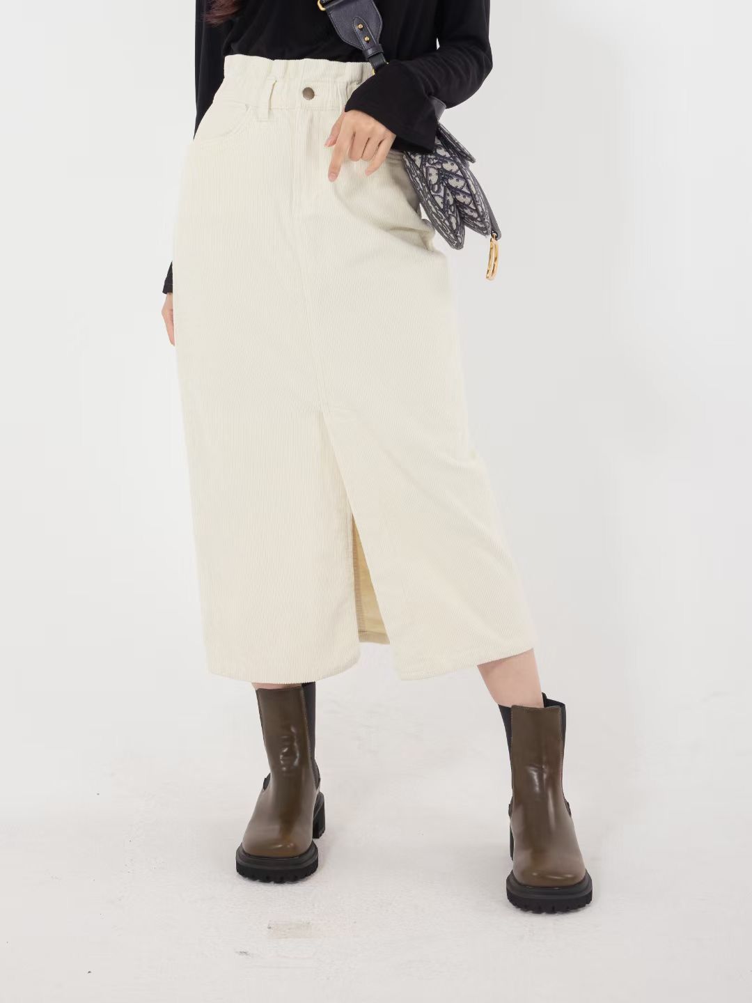 B210 HAPPY FRIDAY SKIRT