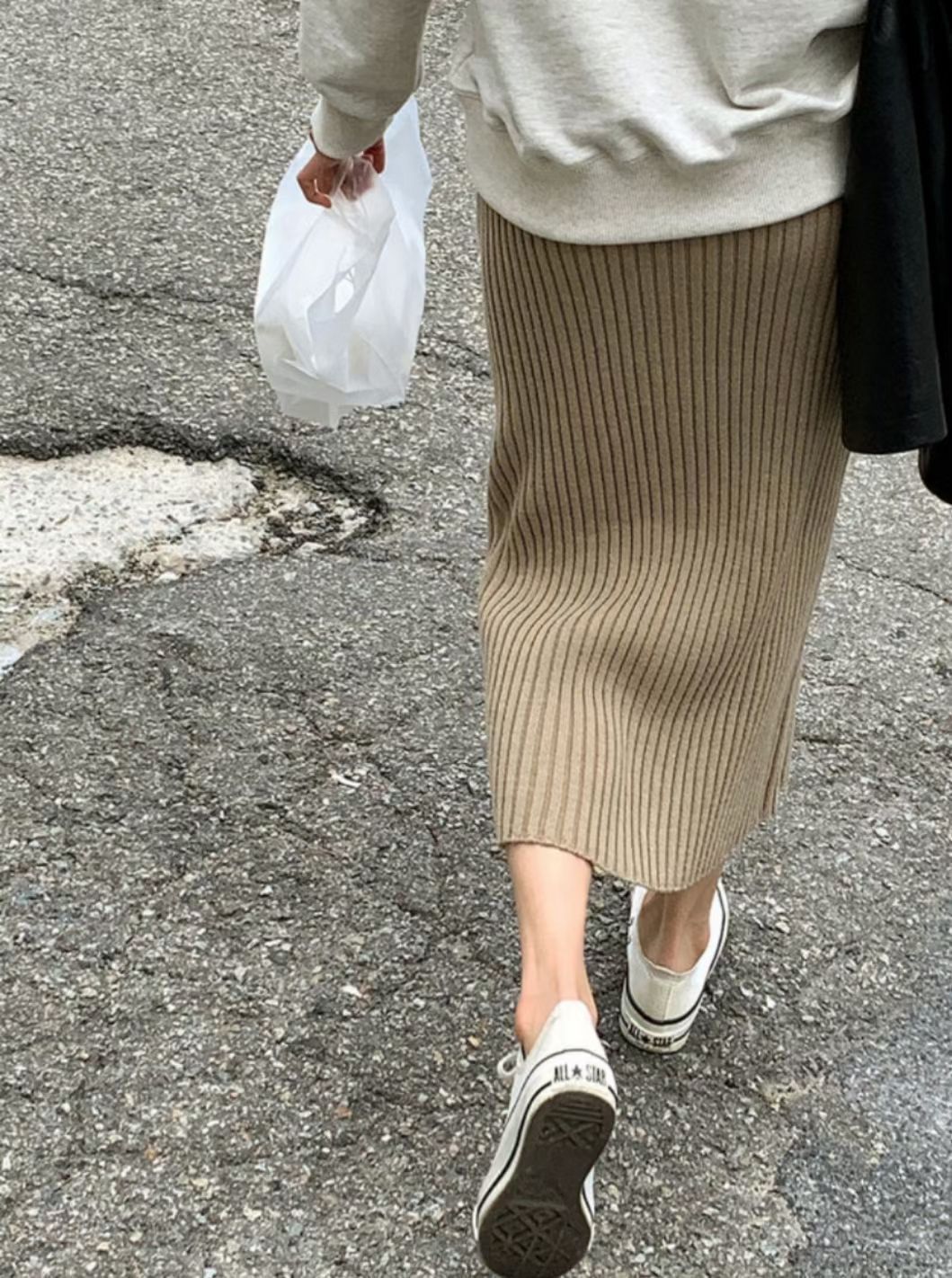 B204 NANA KNIT SKIRT
