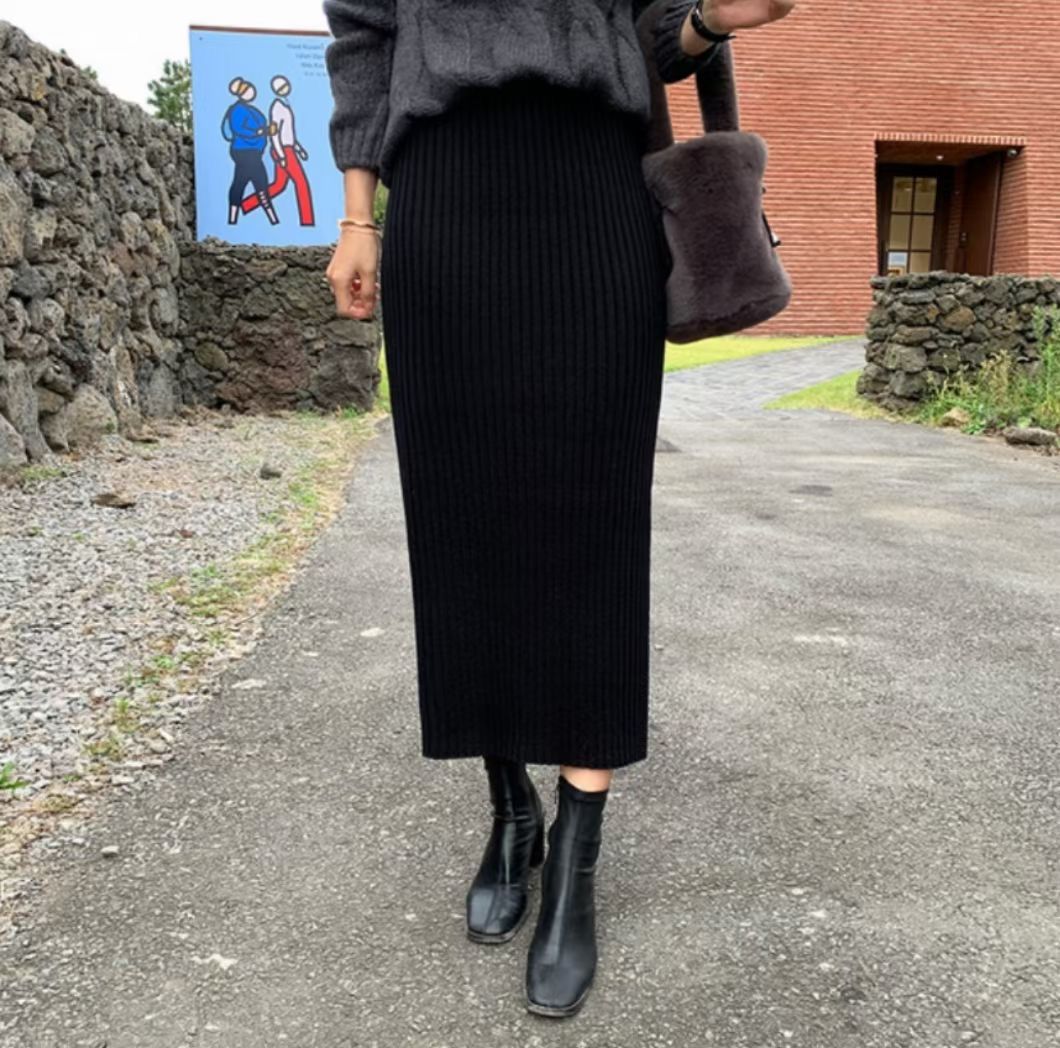 B204 NANA KNIT SKIRT