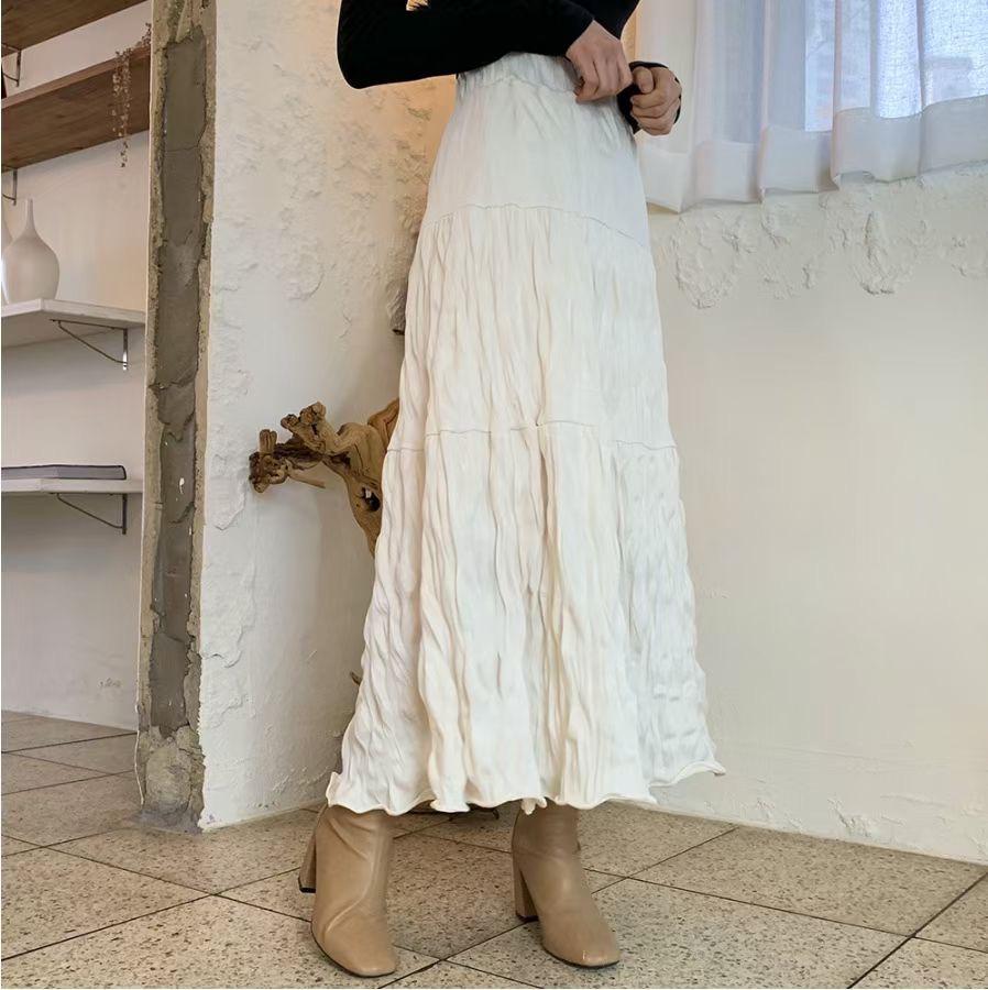 B221 CREAMY SKIRT