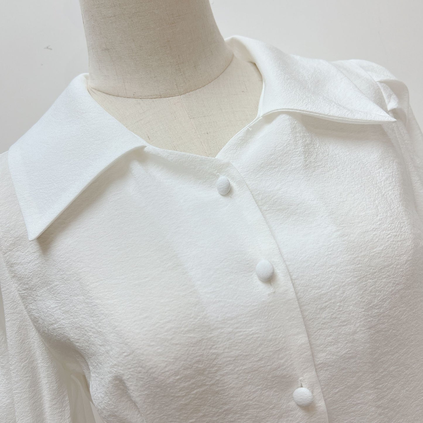 T739 NUZZI BLOUSE