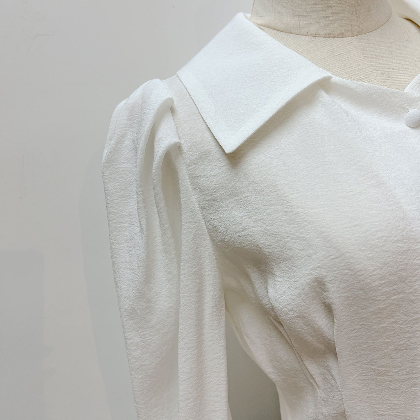 T739 NUZZI BLOUSE
