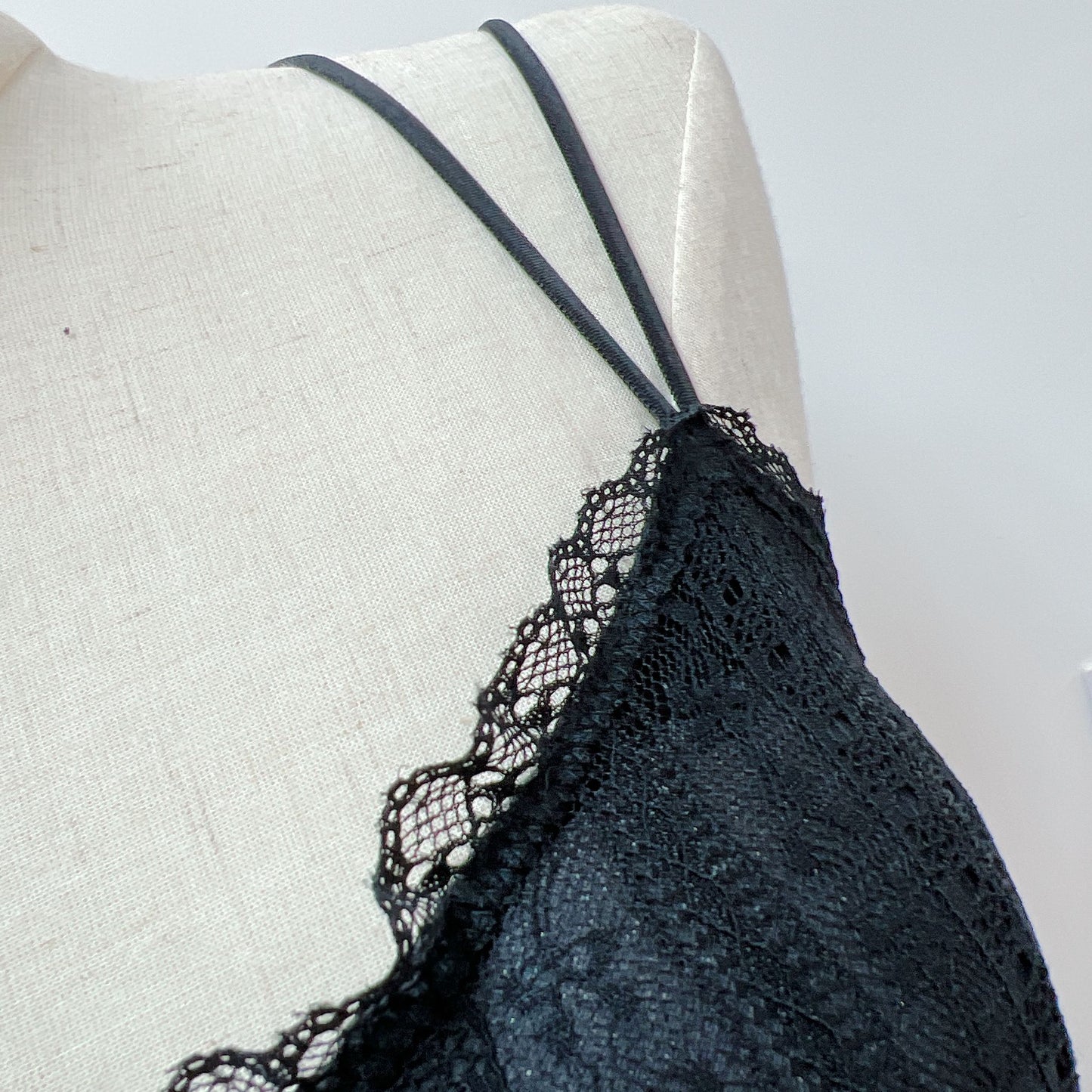 T735 MY LACES BRA TOP