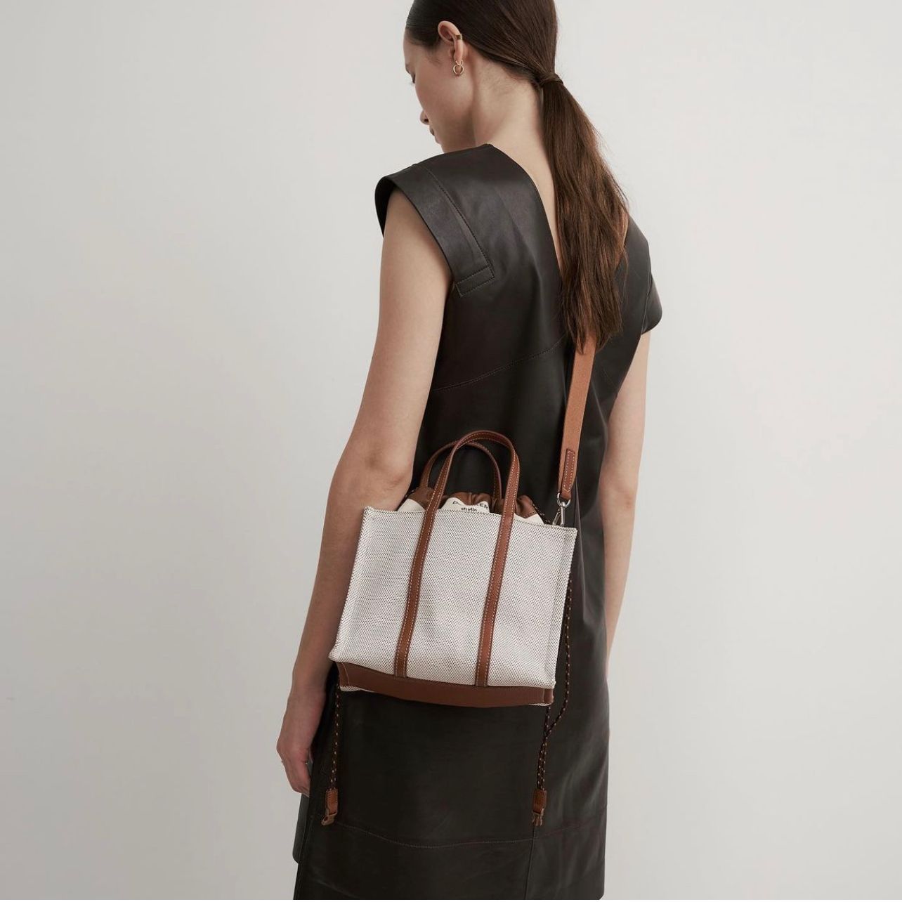 【韓國代購】DeMaker New vase medium bag (brown)