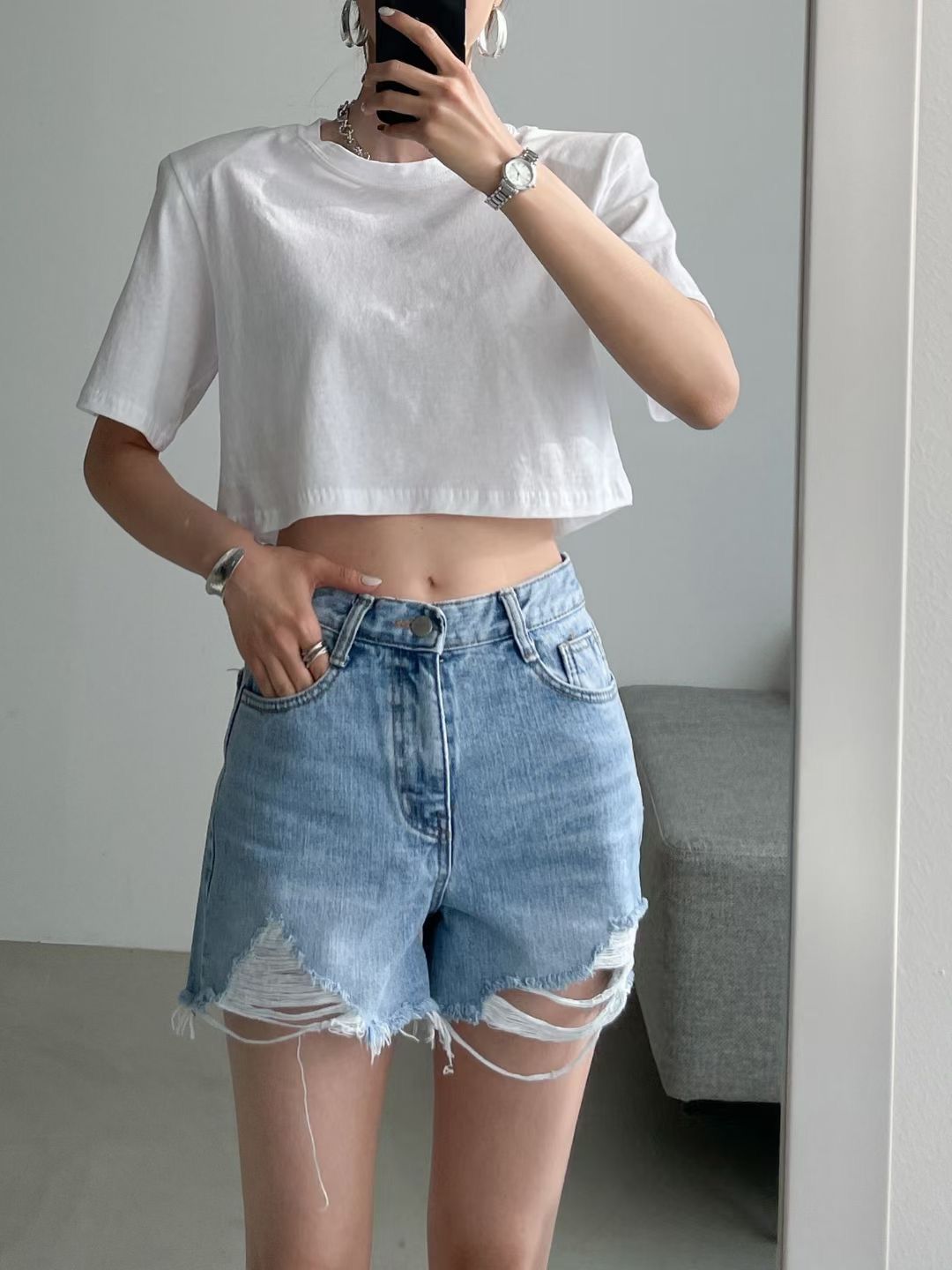 J247 HALF DAY DENIM SHORT