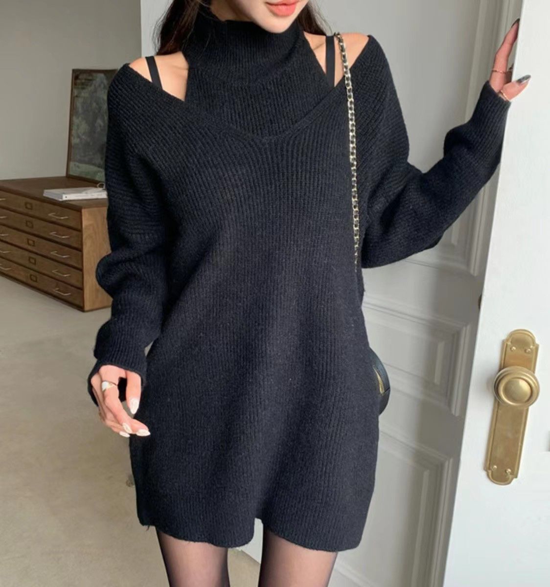 T694 YOUR SWEATER OPS