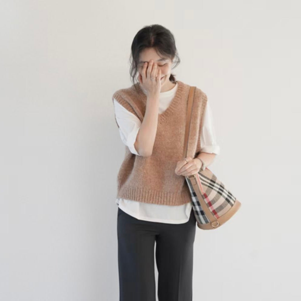 T681 BINO KNIT TOP