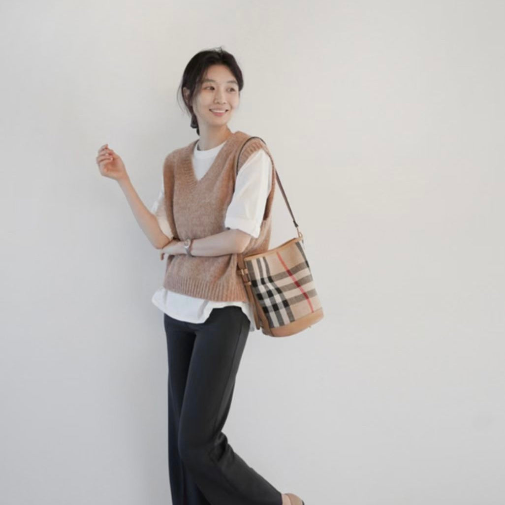 T681 BINO KNIT TOP