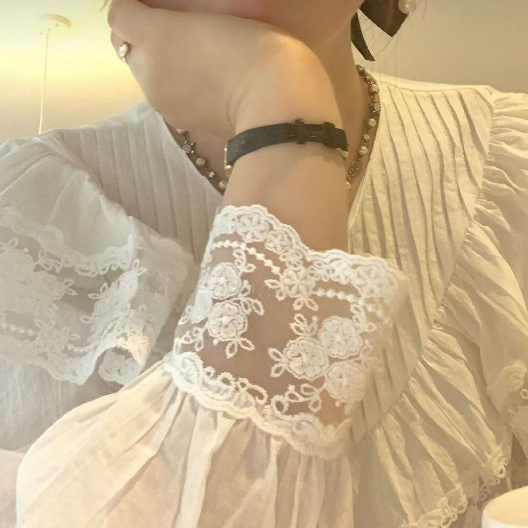 T710 PATIENT LACE BLOUSE