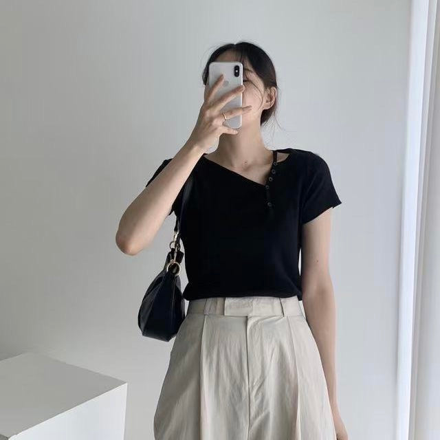 T758 MANNER SHORT TOP
