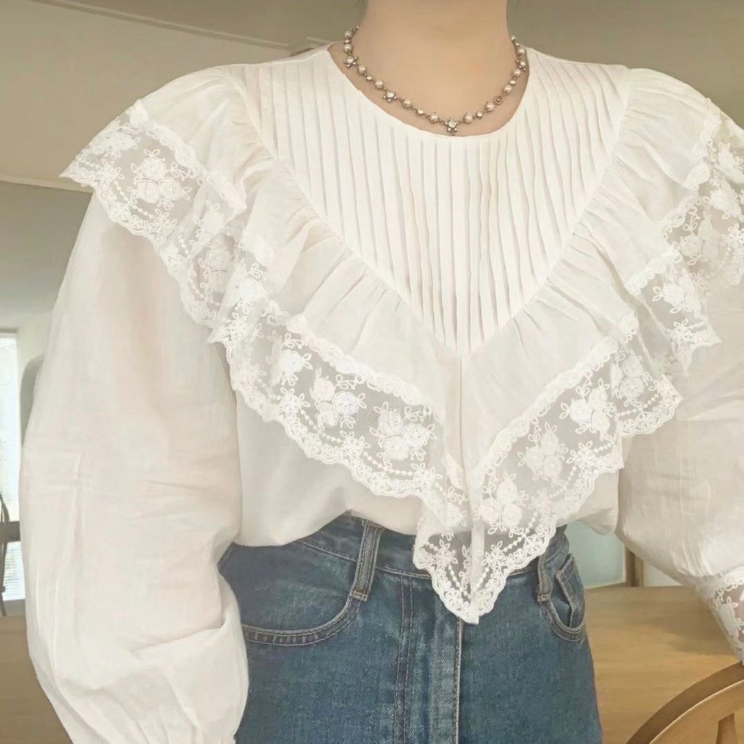 T710 PATIENT LACE BLOUSE