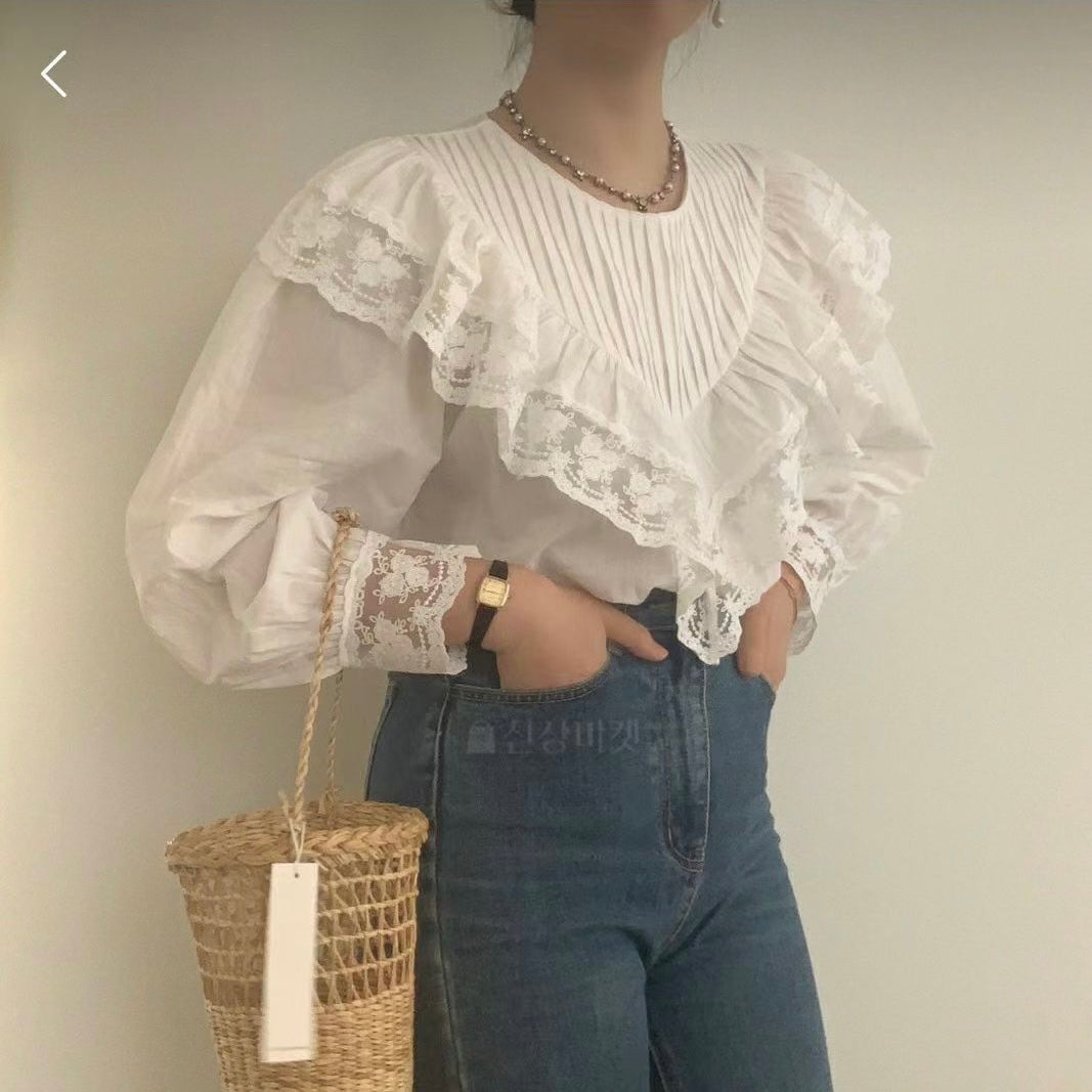 T710 PATIENT LACE BLOUSE