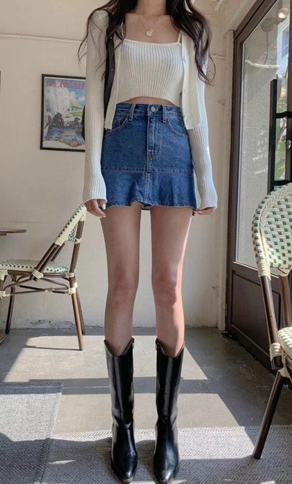 B131 COME AROUND DENIM SKIRT