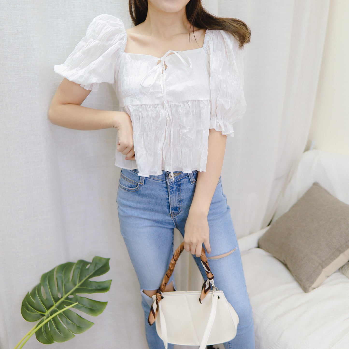 T589 SATURDAY TOP