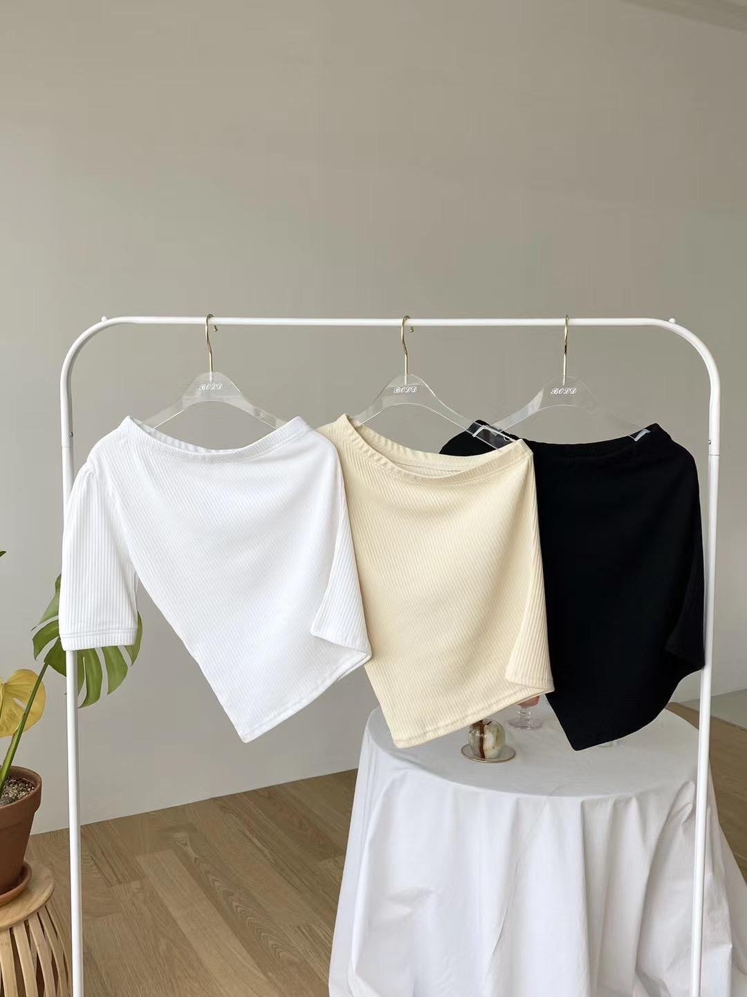 #T322 HAPPY DAY OFFSHOULDER TOP - Letta A