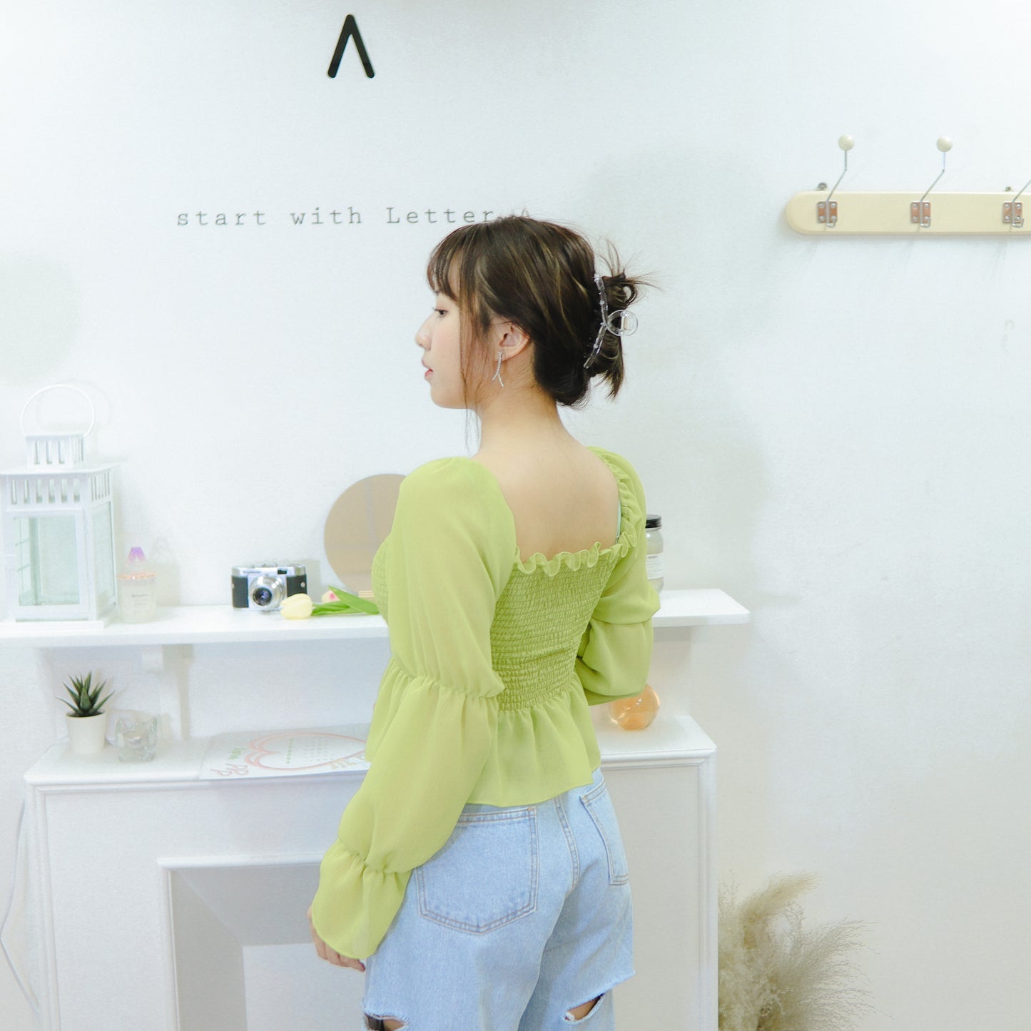 A050 OH HAIR CLIP