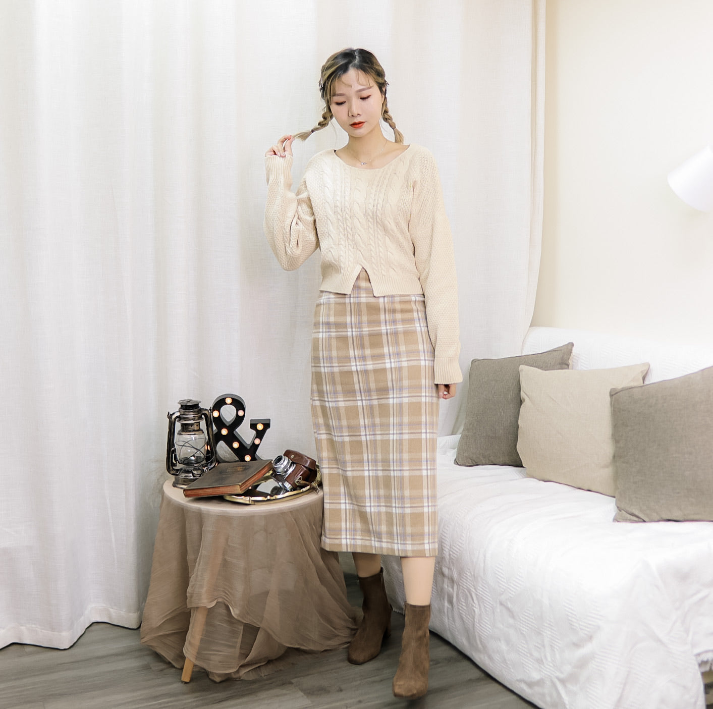 B144 TOFFEE CHECKED SKIRT