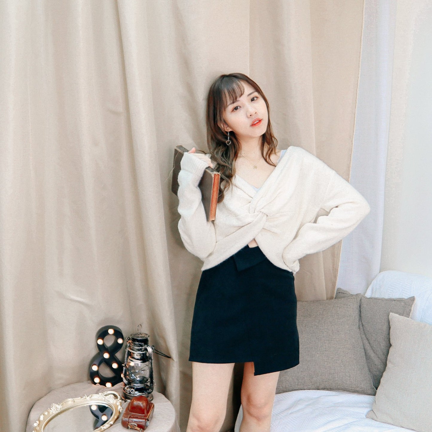 T385 IN LOVE CROSS SWEATER - Letta A