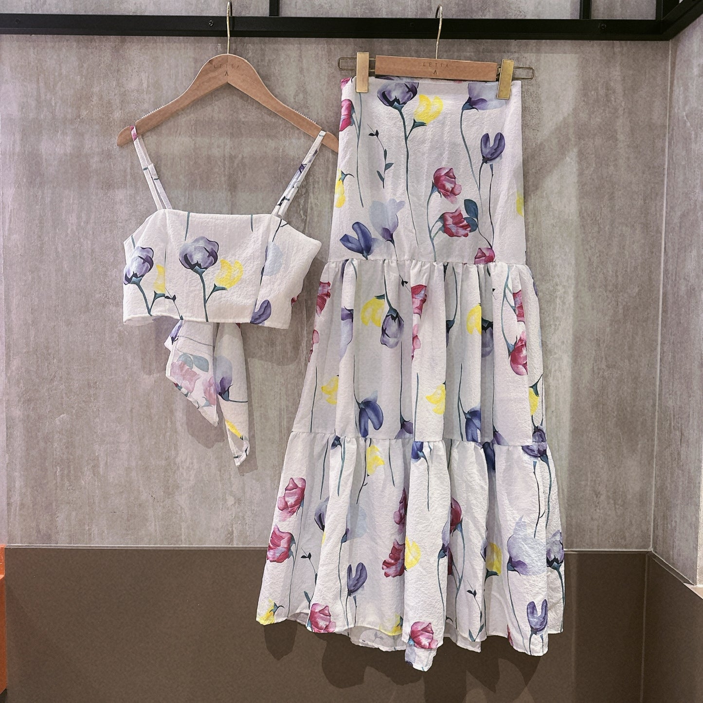 TH057 TULIPA SET
