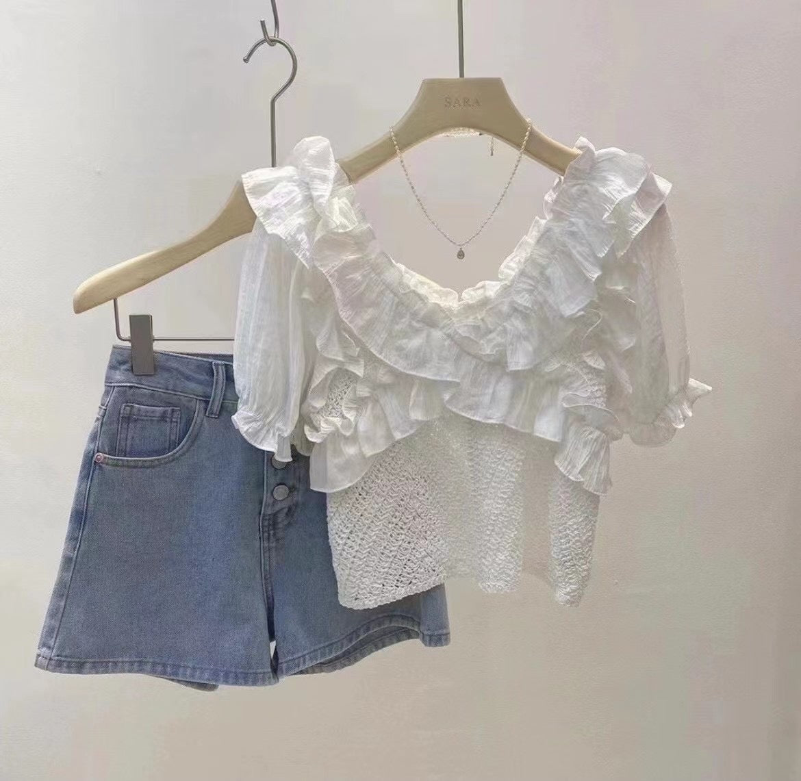 T533 CLAIR TOP