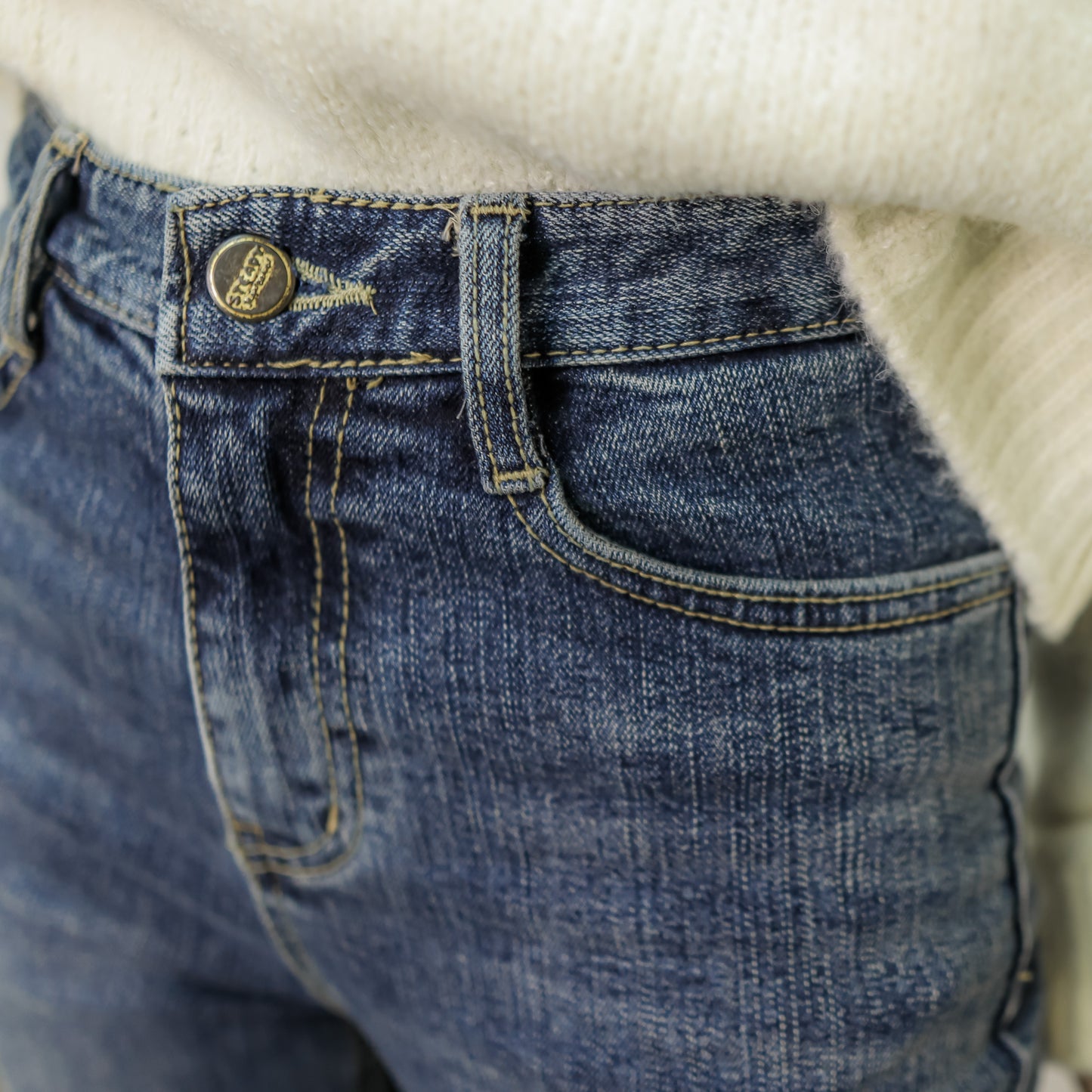 J149 WEEKLY JEANS