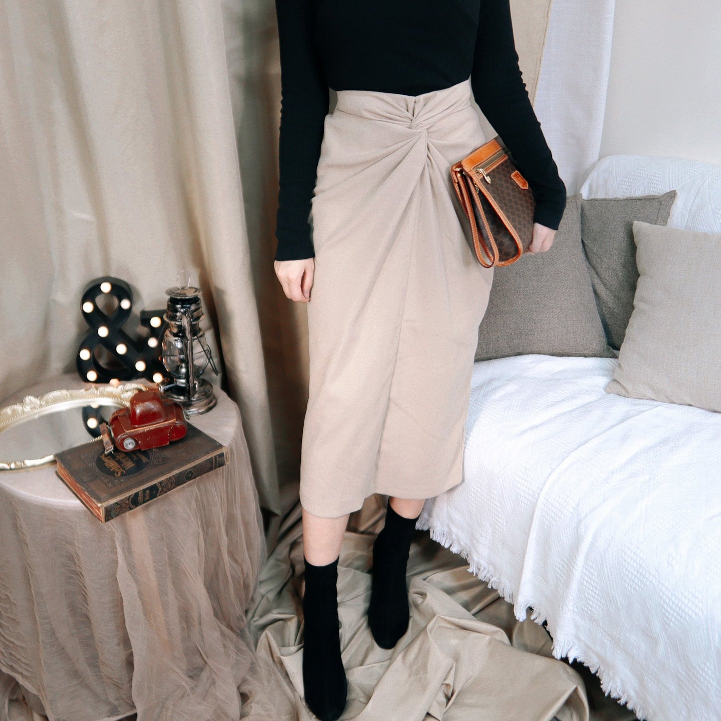 B127 TURNING SKIRT - Letta A