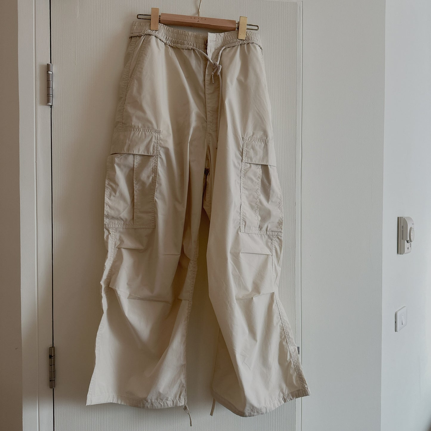 TH078 BEIGE WORK PANTS