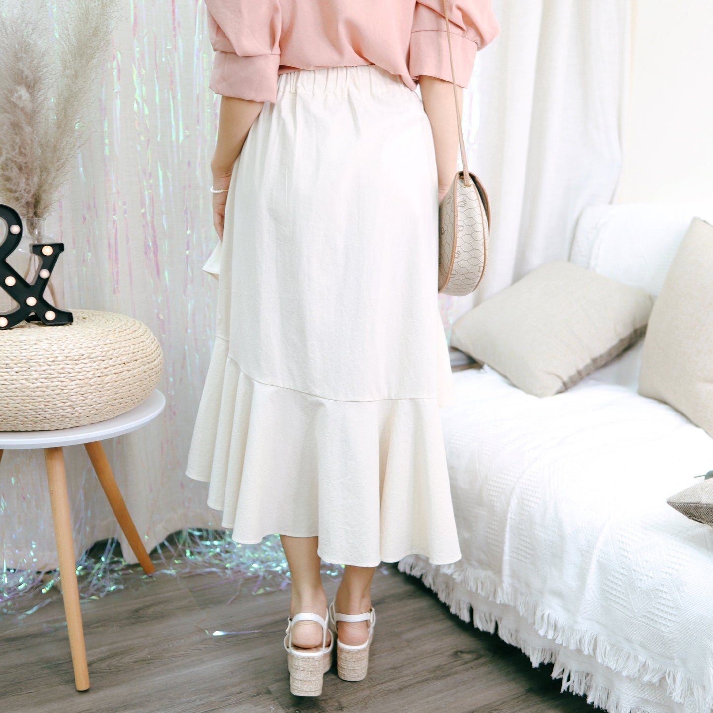 #B116 HEY GIRLS SKIRT - Letta A