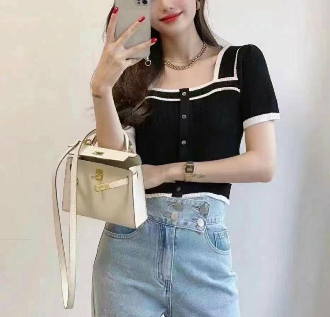 T522 FRIDAY KNIT TOP