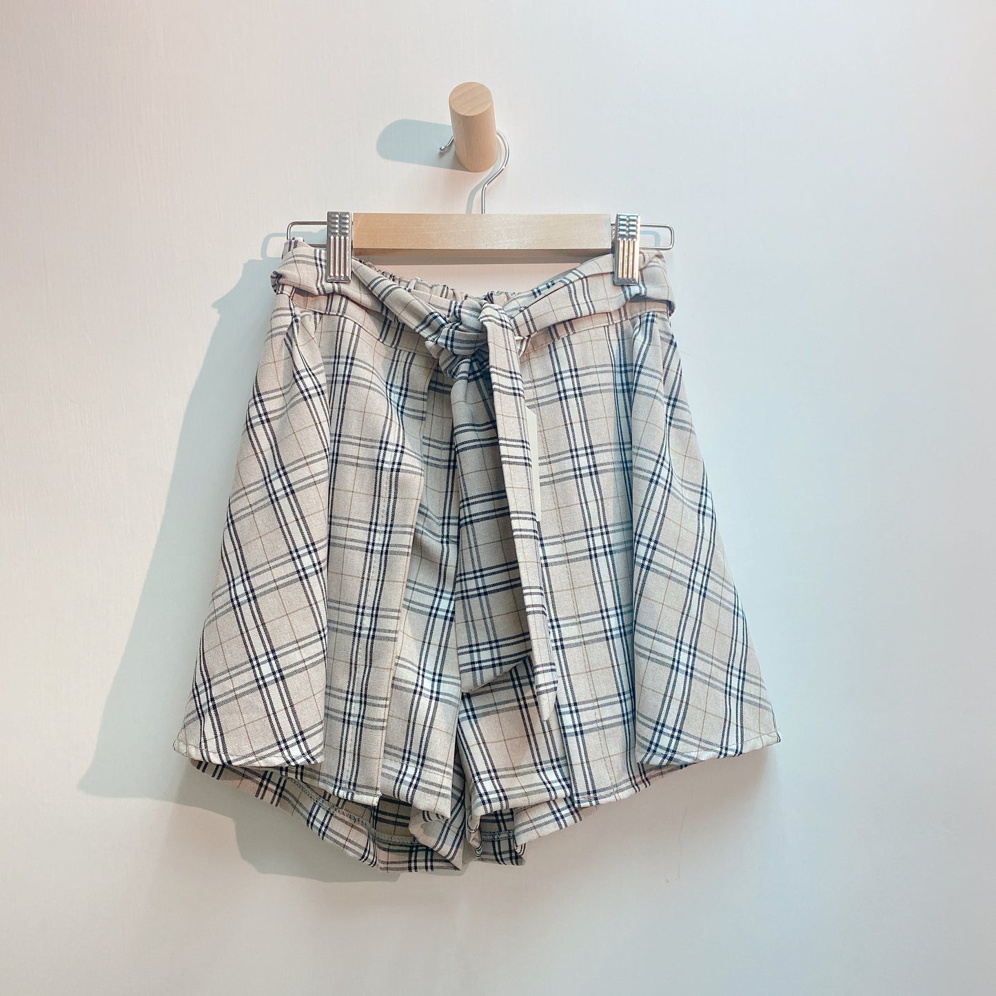 #B100 NEVER CHECKED SHORTS - Letta A