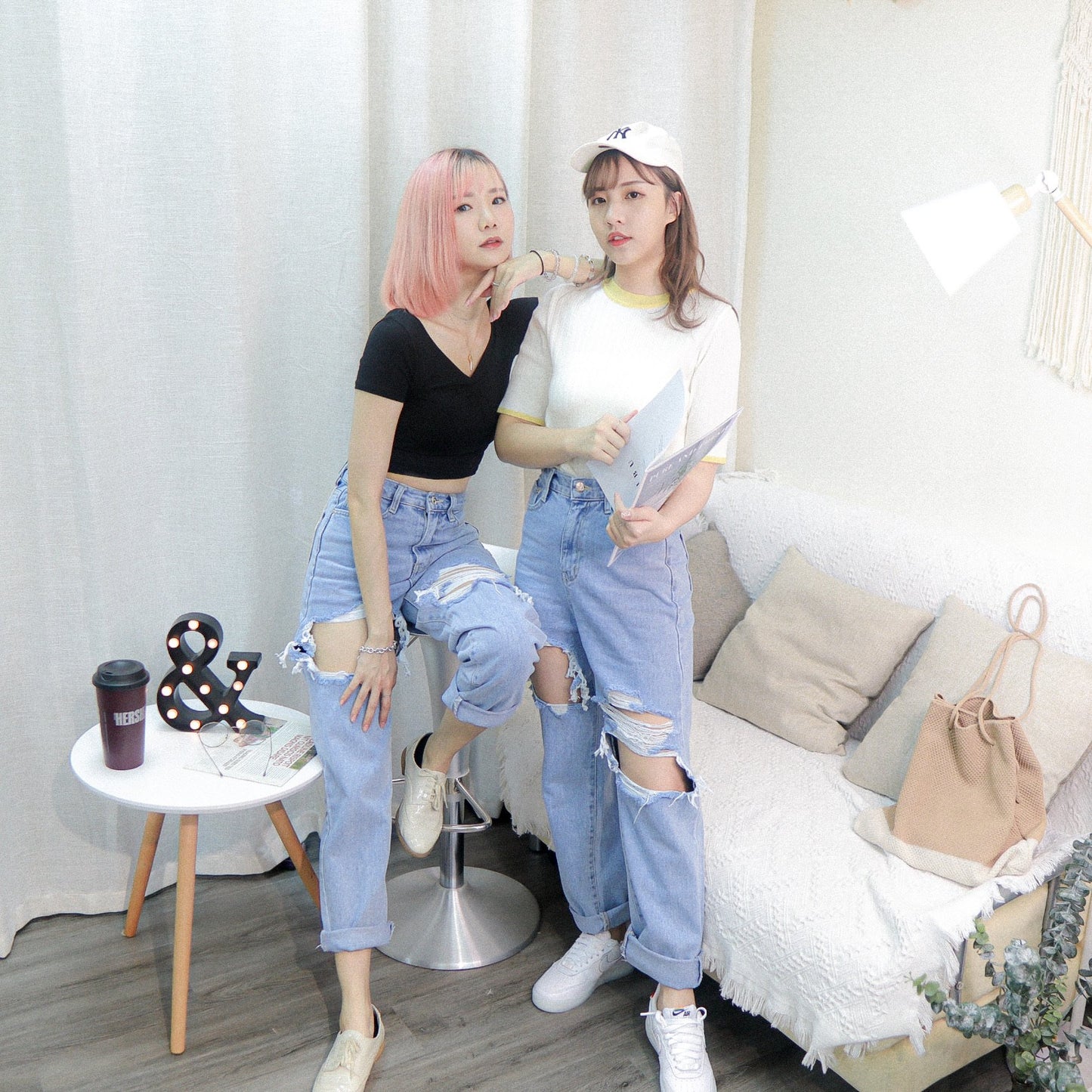 #J107 BREAK MY HEART JEANS - Letta A