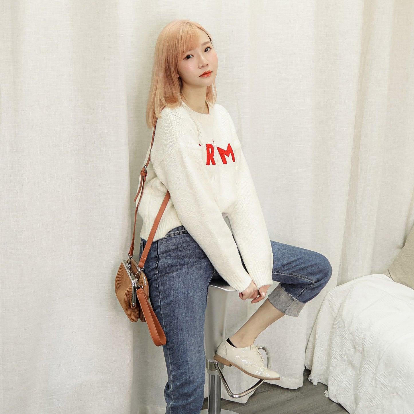 T453 CREME SWEATER