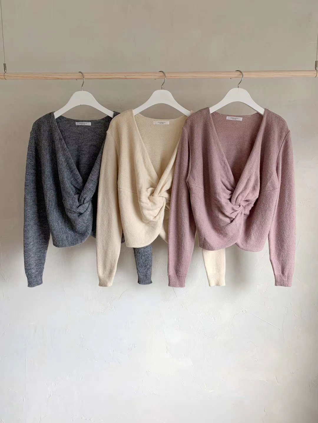T385 IN LOVE CROSS SWEATER - Letta A