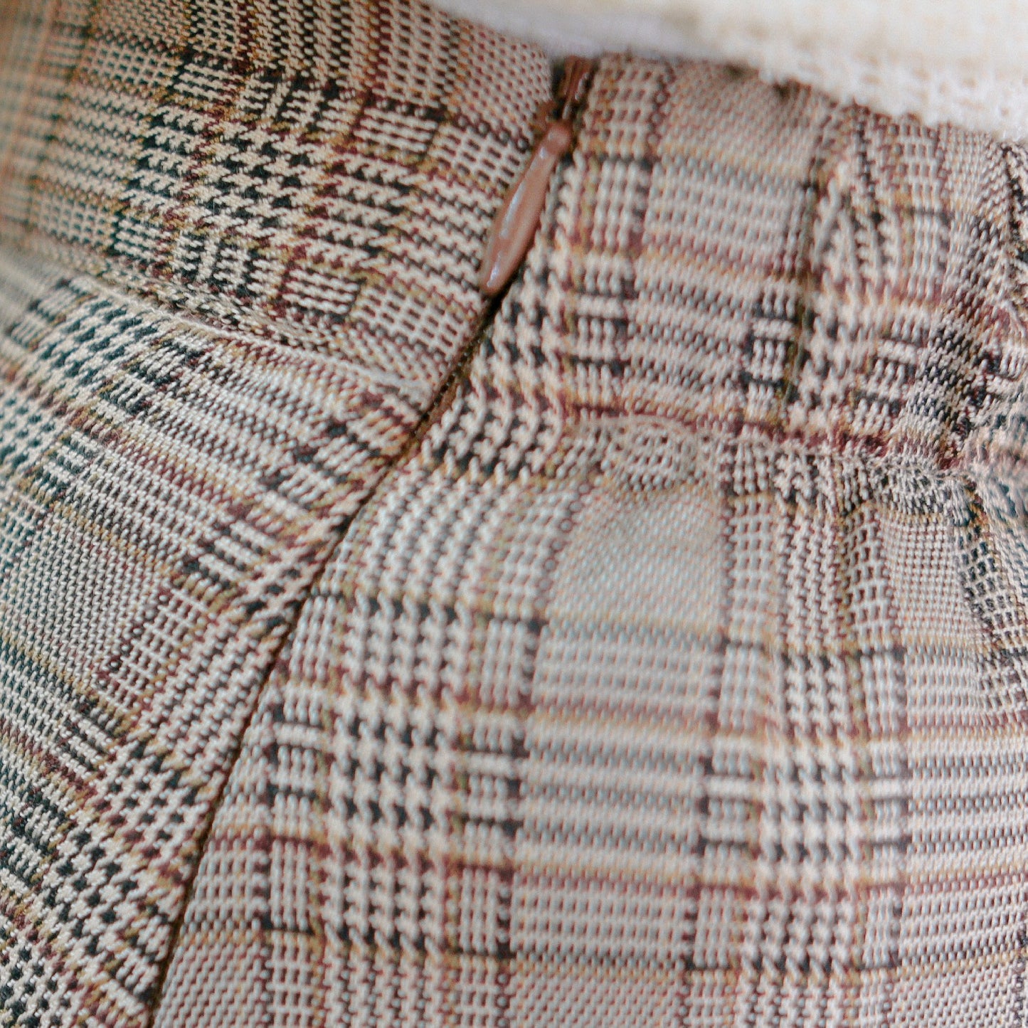 #B118 SPEECH CHECKED SKIRT - Letta A