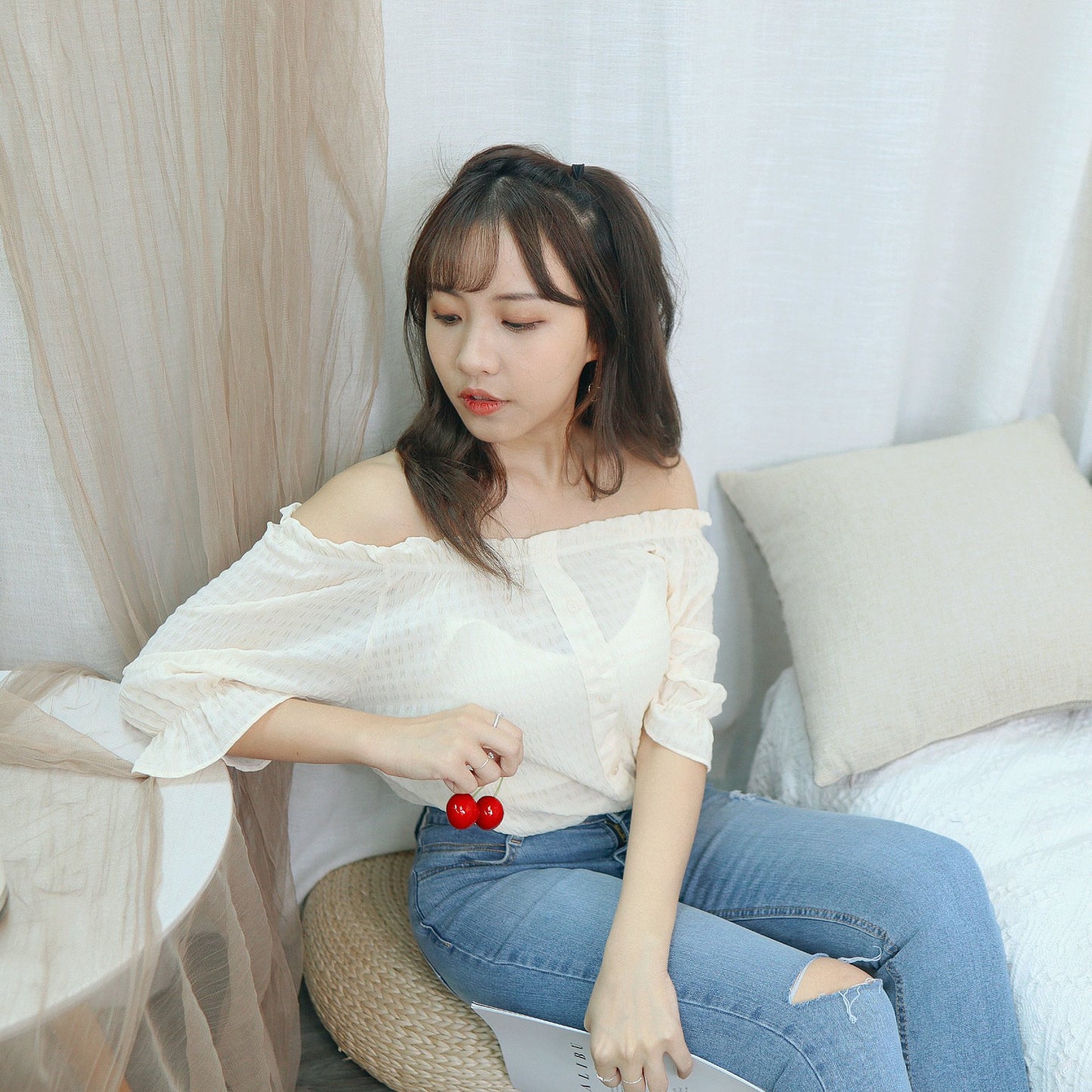 #T309 SOPHIA OFFSHOULDER TOP - Letta A