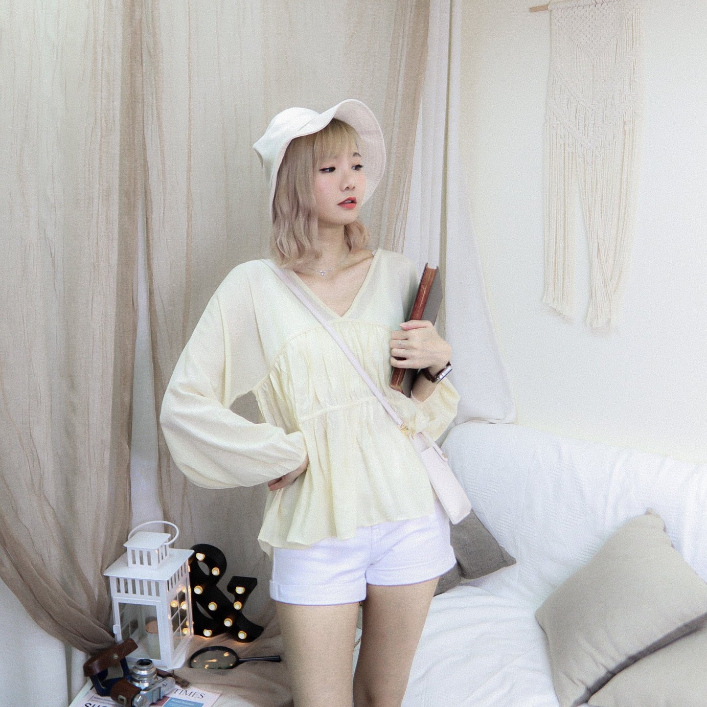 T392 ARITA V-NECK TOP - Letta A